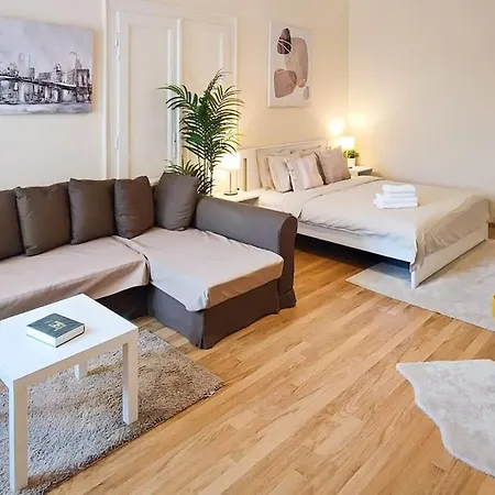 Filinhome Oktogon Apartment Budapest